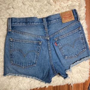 Levi demin shorts